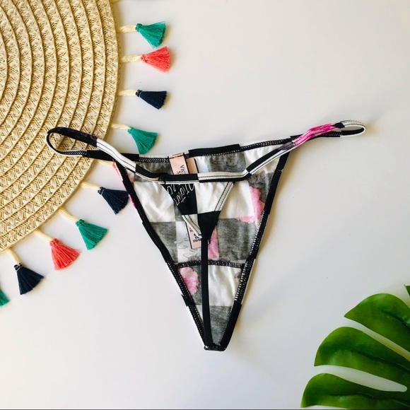 Victoria’s Secret Cotton V String Panty Smooth Black Floral Invasion Small NEW - Picture 2 of 5